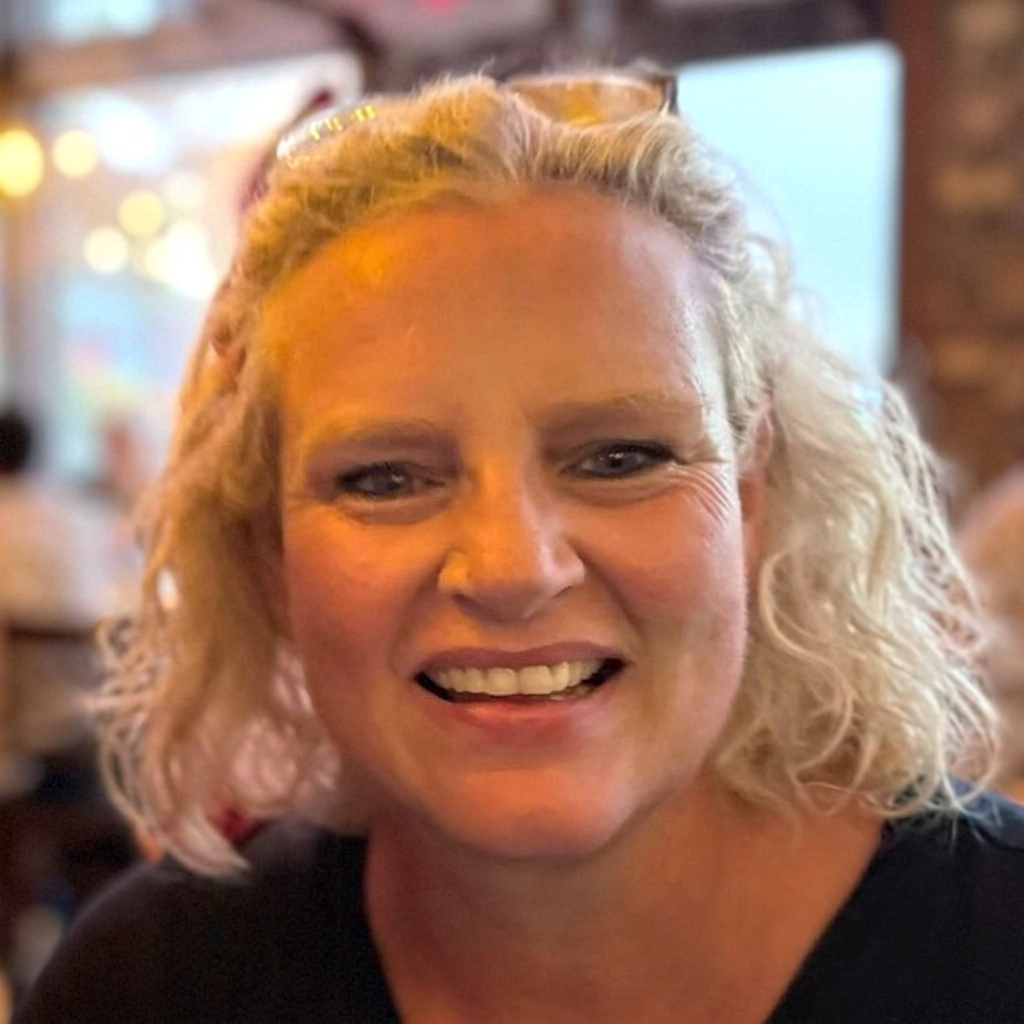 Porträt von Anne Lange De Angelis, Partnerin von plan a, Beratung für Organisations- und Personalentwicklung in Hamburg